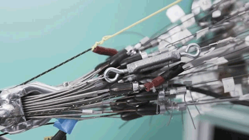 機(jī)械手通過晶振的引導(dǎo)變得更加貼近真實(shí)人手